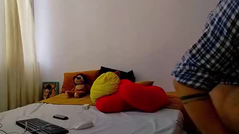camilo online show from May 11, 4:04 pm