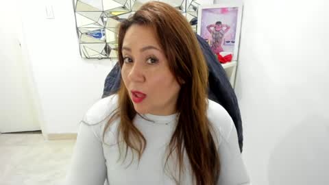Snapshot of camixxx_m chatting on April 1, 1:41 pm camixxx_m online show from April 1, 1:41 pm