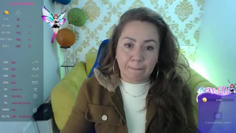 Snapshot of camixxx_m chatting on April 11, 10:52 am camixxx_m online show from April 11, 10:52 am