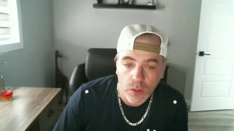 CanadianBacon6969 online show from May 17, 5:31 pm