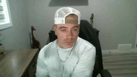 CanadianBacon6969 online show from May 21, 11:12 pm