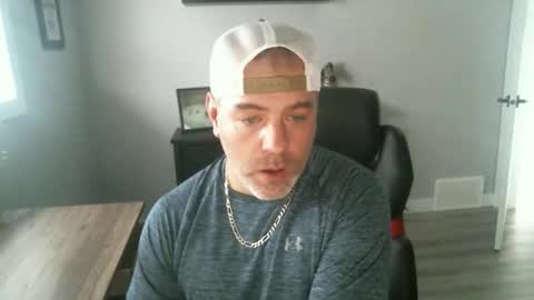 CanadianBacon6969 online show from May 25, 6:03 pm