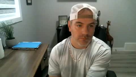 CanadianBacon6969 online show from June 24, 10:53 pm