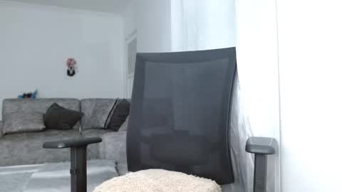 Snapshot of candacesxhot chatting on December 15, 4:39 am cumorsmooke online show from December 15, 4:39 am