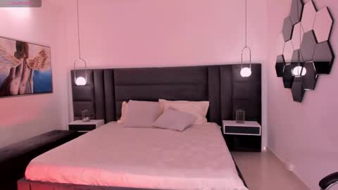  Candanse R  online show from October 18, 8:20 pm