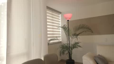 Snapshot of candelariia_ chatting on September 16, 4:41 pm candelariia_ online show from September 16, 4:41 pm
