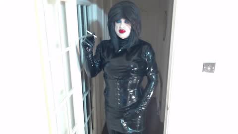 Snapshot of candi_smokes chatting on December 13, 7:21 pm candi smokes online show from December 13, 7:21 pm