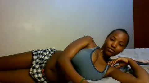 Snapshot of candiedolly chatting on July 28, 4:39 pm Candie online show from July 28, 4:39 pm