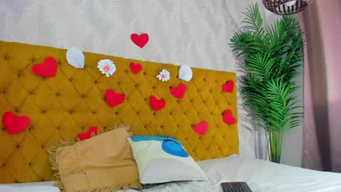 Snapshot of candise_oconnor chatting on September 23, 4:37 am candise online show from September 23, 4:37 am