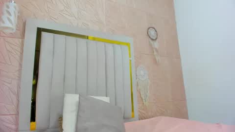 Snapshot of candise_oconnor chatting on October 2, 9:33 pm candise online show from October 2, 9:33 pm