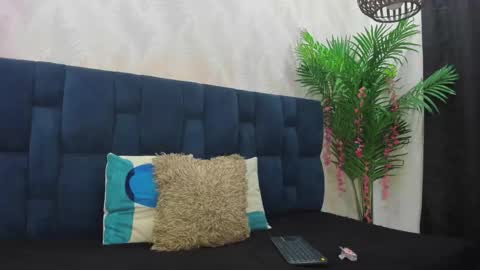 candise online show from December 2, 10:38 pm