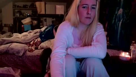 Candi online show from May 11, 12:55 pm