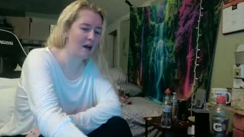 Candi online show from May 13, 3:53 pm