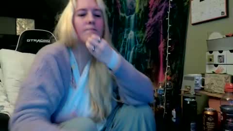 Candi online show from May 16, 10:36 am