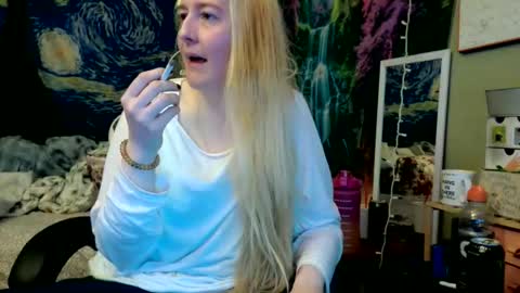 Candi online show from May 22, 3:02 am