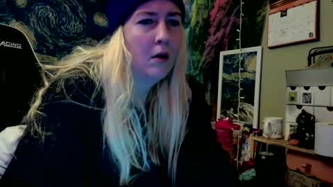 Candi online show from May 24, 10:53 am