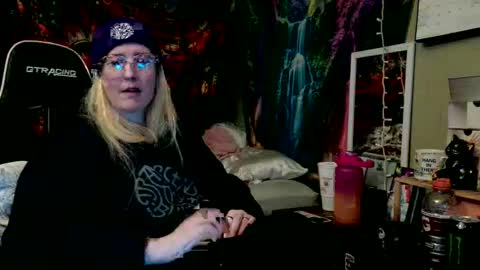 Candi online show from June 11, 3:04 am