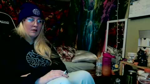 Candi online show from June 13, 3:43 pm