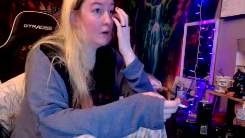 Candi online show from June 15, 5:31 am
