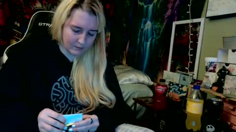 Candi online show from June 29, 10:32 pm