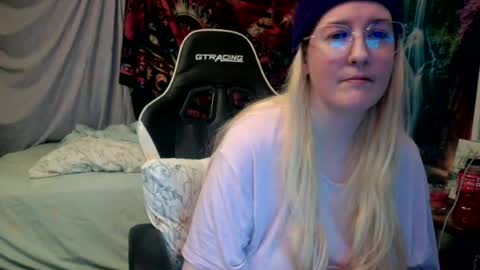 Candi online show from July 11, 8:22 pm