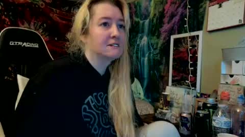 Candi online show from July 29, 3:43 pm
