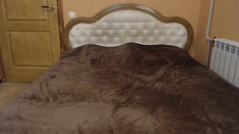 Candy online show from December 3, 12:03 pm