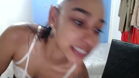 Snapshot of candy_abie chatting on October 6, 3:09 pm candy_abie online show from October 6, 3:09 pm