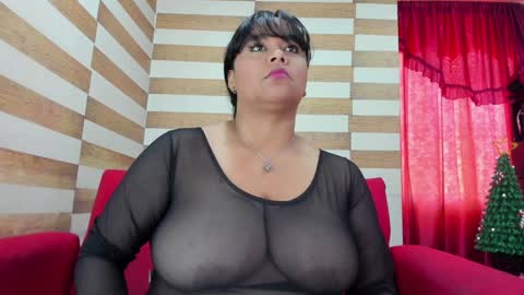 Candy  Brown online show from December 2, 12:51 pm