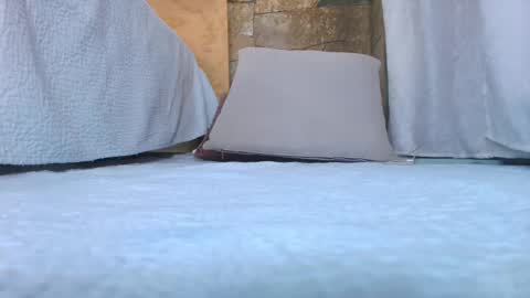 Jolie online show from October 22, 7:35 pm