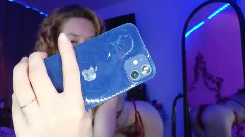 candy_flosse online show from October 25, 8:11 am