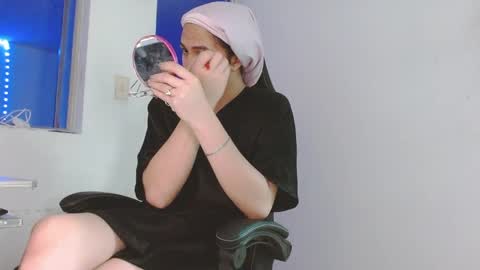 candy_giuliana21 online show from May 9, 6:35 pm