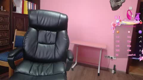 Snapshot of candy_hellenx chatting on May 7, 5:46 am candy_hellenx online show from May 7, 5:46 am