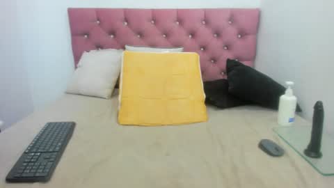 liss sophia online show from June 22, 3:25 am