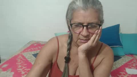 Snapshot of candy_mature_ chatting on December 20, 11:37 pm candy online show from December 20, 11:37 pm