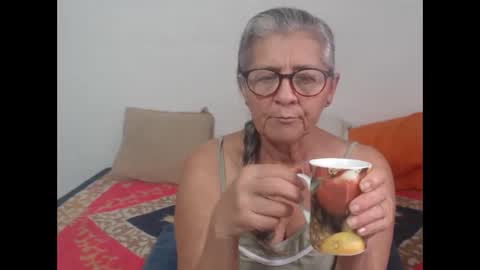 Snapshot of candy_mature_ chatting on December 28, 7:54 pm candy online show from December 28, 7:54 pm