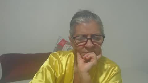 Snapshot of candy_mature_ chatting on January 6, 12:48 am candy online show from January 6, 12:48 am
