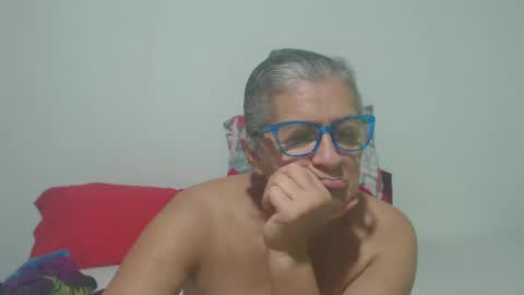 Snapshot of candy_mature_ chatting on January 10, 1:53 am candy online show from January 10, 1:53 am