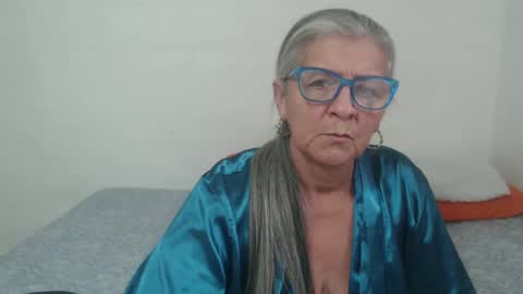 Snapshot of candy_mature_ chatting on January 13, 9:42 pm candy online show from January 13, 9:42 pm