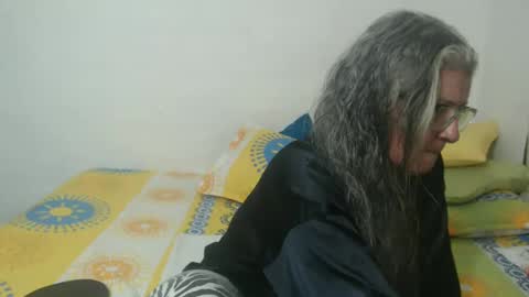Snapshot of candy_mature_ chatting on January 17, 10:12 pm candy online show from January 17, 10:12 pm