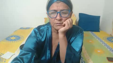 Snapshot of candy_mature_ chatting on January 25, 10:39 pm candy online show from January 25, 10:39 pm
