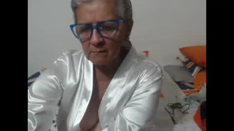 Snapshot of candy_mature_ chatting on March 4, 12:18 am candy online show from March 4, 12:18 am