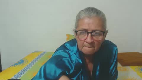 Snapshot of candy_mature_ chatting on March 8, 1:50 am candy online show from March 8, 1:50 am