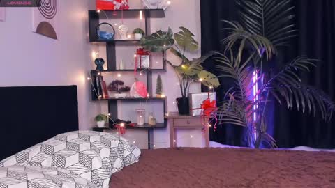 Sandy online show from December 13, 12:28 pm