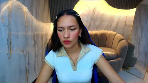 Snapshot of candy_sky_r chatting on April 2, 3:04 am Candy online show from April 2, 3:04 am