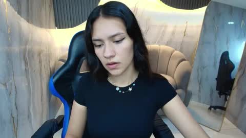 Snapshot of candy_sky_r chatting on April 28, 3:11 am Candy online show from April 28, 3:11 am