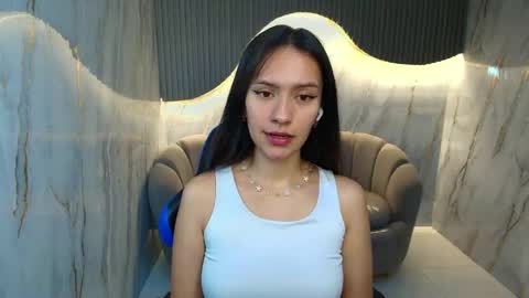Snapshot of candy_sky_r chatting on May 17, 3:04 am Candy online show from May 17, 3:04 am