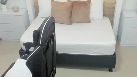 CANDY online show from November 18, 7:18 pm