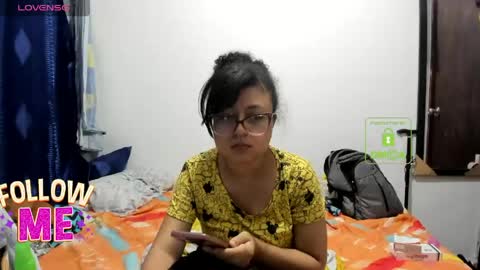 candy_val online show from May 16, 6:21 am