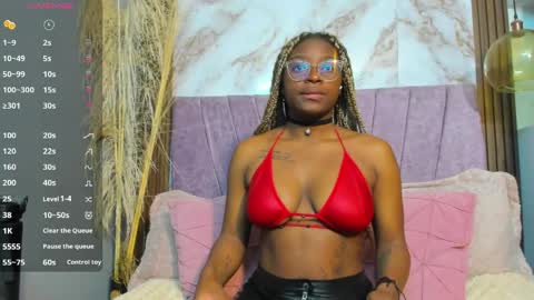 Snapshot of candy_williamss chatting on May 2, 7:52 pm cataleya online show from May 2, 7:52 pm